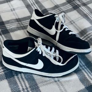 B&W nike shoes (8 in women’s 6.5 in youth)